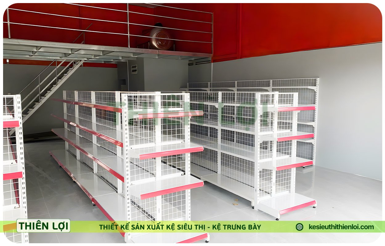 Kệ Siêu Thị Tại Biển Hồ Gia Lai
